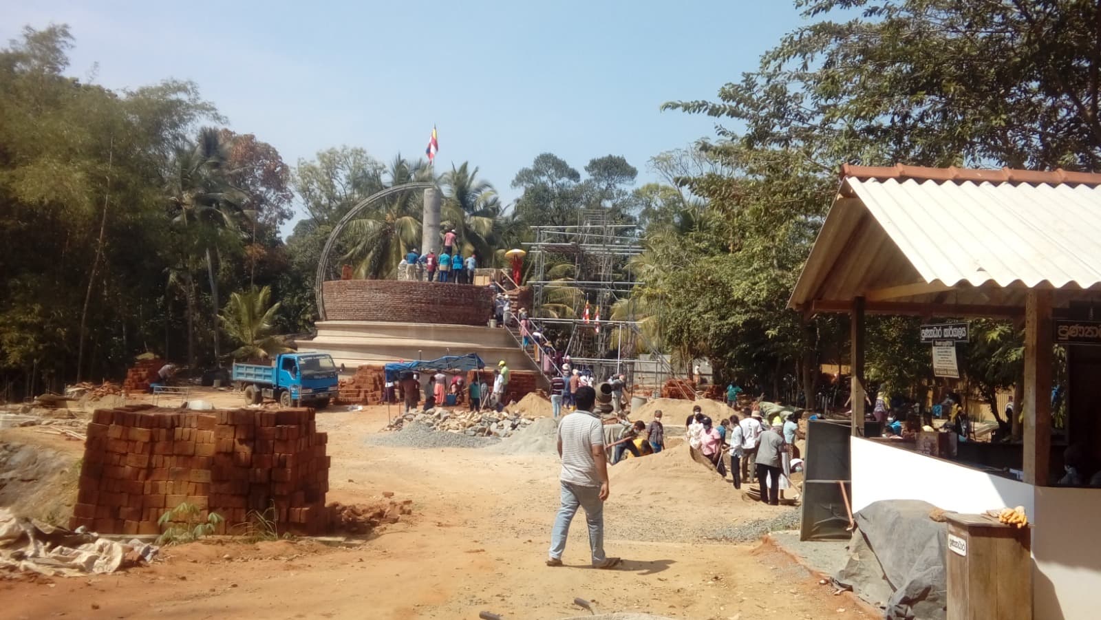 Stupa Construction – Pinnawala